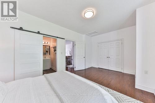 2032 Lakeshore Road W, Mississauga, ON - Indoor Photo Showing Bedroom