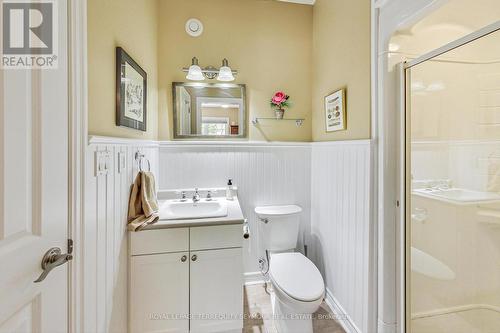 40 Belgrove Crescent, Tiny, ON - Indoor Photo Showing Bathroom