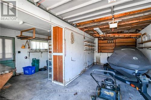 575 Steele Street, Port Colborne, ON - Indoor Photo Showing Garage