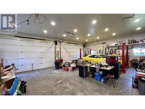 6126 Lakeshore Drive, Horse Lake, BC - Indoor Photo Showing Garage
