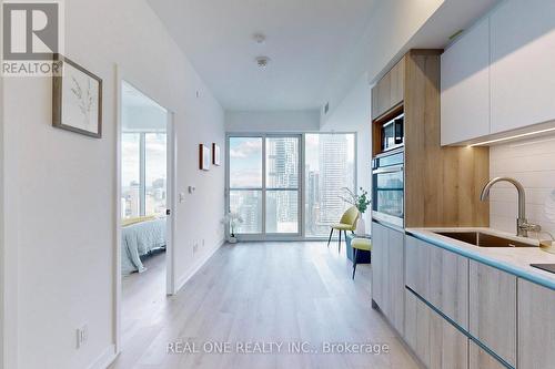 2616 - 319 Jarvis Street, Toronto, ON - Indoor Photo Showing Kitchen