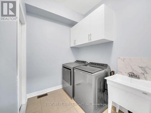 618 Bessborough Drive, Milton, ON - Indoor Photo Showing Laundry Room