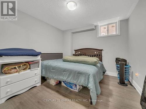 618 Bessborough Drive, Milton, ON - Indoor Photo Showing Bedroom
