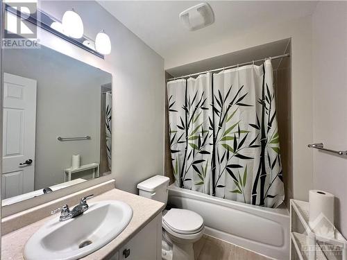 304 Ilmenite Private, Ottawa, ON - Indoor Photo Showing Bathroom