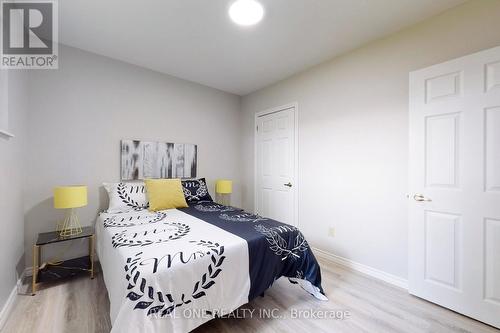 105 Aurora Heights Drive, Aurora, ON - Indoor Photo Showing Bedroom
