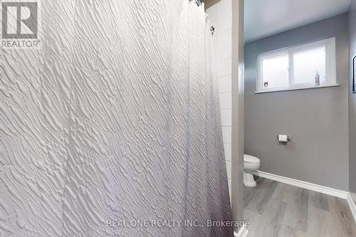 105 Aurora Heights Drive, Aurora, ON - Indoor Photo Showing Bathroom
