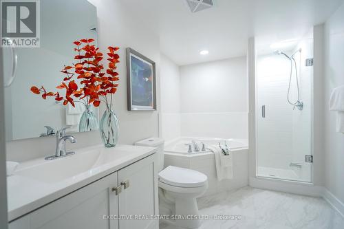 808 - 155 Legion Road N, Toronto, ON - Indoor Photo Showing Bathroom