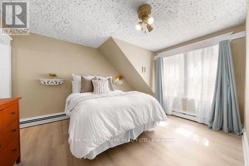 17 Waubeek Street, Parry Sound, ON - Indoor Photo Showing Bedroom