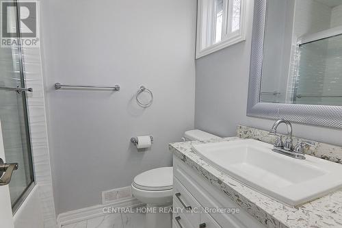 26 Ashton Road, Newmarket, ON - Indoor Photo Showing Bathroom