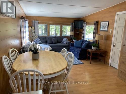 11 Stoney Road, Tiny (Lafontaine), ON - Indoor Photo Showing Dining Room