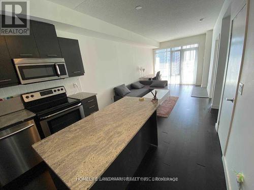 1807 - 360 Square One Drive, Mississauga, ON - Indoor Photo Showing Kitchen