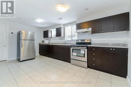 16 Ocean Ridge Drive, Brampton, ON - Indoor Photo Showing Kitchen With Stainless Steel Kitchen