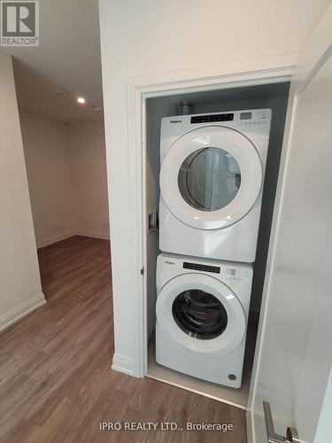 #107 - 291 Queens Avenue, Oakville, ON - Indoor Photo Showing Laundry Room