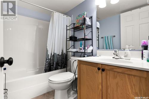 907 Garry Street N, Regina, SK - Indoor Photo Showing Bathroom