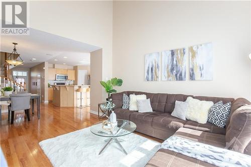 Living room - 303 Grey Seal Circle, Ottawa, ON - Indoor Photo Showing Living Room