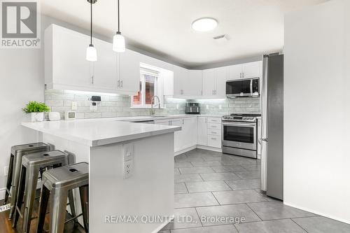 368 Farley Avenue, Belleville, ON - Indoor Photo Showing Kitchen