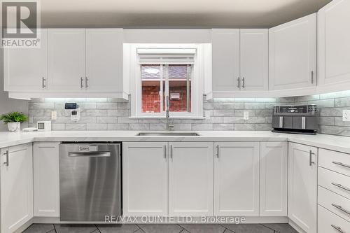 368 Farley Avenue, Belleville, ON - Indoor Photo Showing Kitchen
