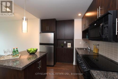 3802 - 120 Homewood Avenue, Toronto, ON - Indoor Photo Showing Kitchen With Upgraded Kitchen