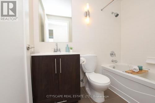 3802 - 120 Homewood Avenue, Toronto, ON - Indoor Photo Showing Bathroom