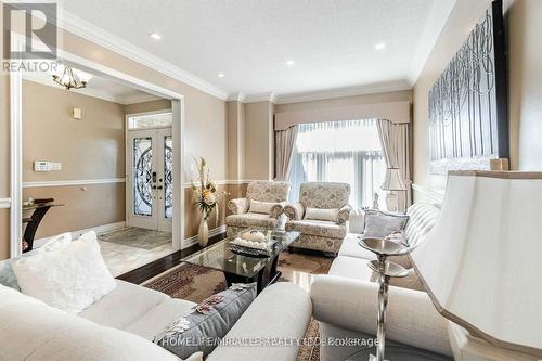 139 Haymer Drive, Vaughan, ON - Indoor Photo Showing Living Room