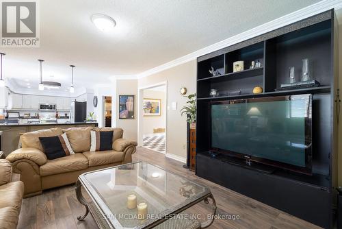 5465 Shorecrest Crescent, Mississauga, ON - Indoor Photo Showing Living Room