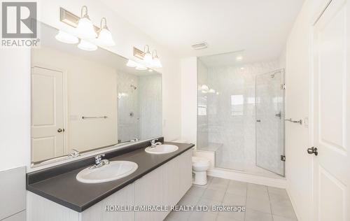 39 Bushwood Trail, Brampton, ON - Indoor Photo Showing Bathroom