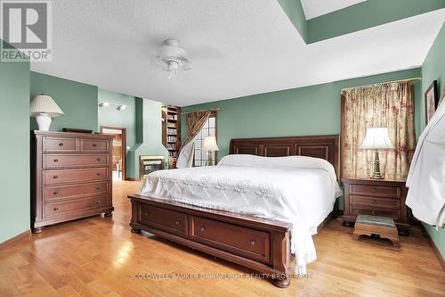 15099 Sixteen Mile Road, Middlesex Centre, ON - Indoor Photo Showing Bedroom