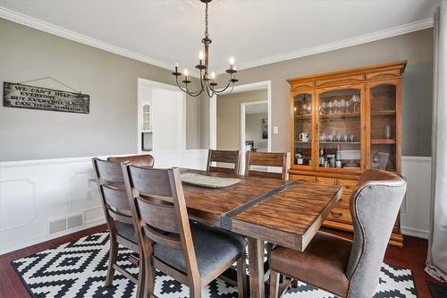 25 Orchard Parkway, Grimsby, ON - Indoor Photo Showing Dining Room