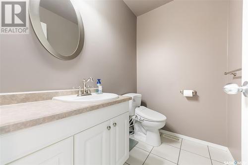 124 Lakeview Crescent, Buena Vista, SK - Indoor Photo Showing Bathroom