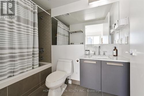 3603 - 42 Charles Street E, Toronto, ON - Indoor Photo Showing Bathroom