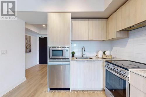 2409 - 501 Yonge Street, Toronto, ON - Indoor Photo Showing Kitchen With Upgraded Kitchen