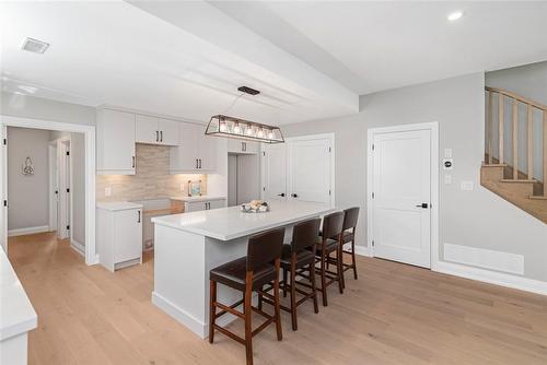 343 Lakewood Avenue, Fort Erie, ON - Indoor Photo Showing Kitchen With Upgraded Kitchen