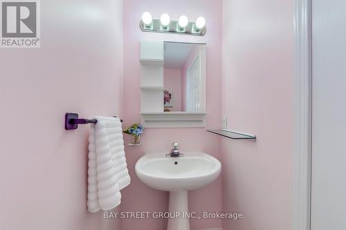 69 - 280 Hillcrest Avenue, Mississauga, ON - Indoor Photo Showing Bathroom