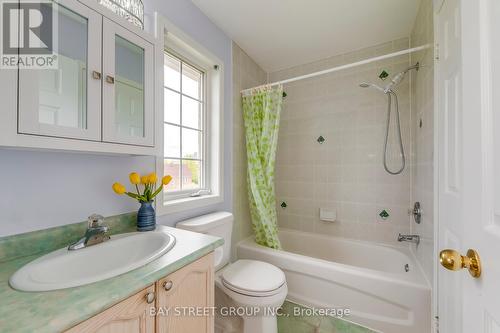 69 - 280 Hillcrest Avenue, Mississauga, ON - Indoor Photo Showing Bathroom