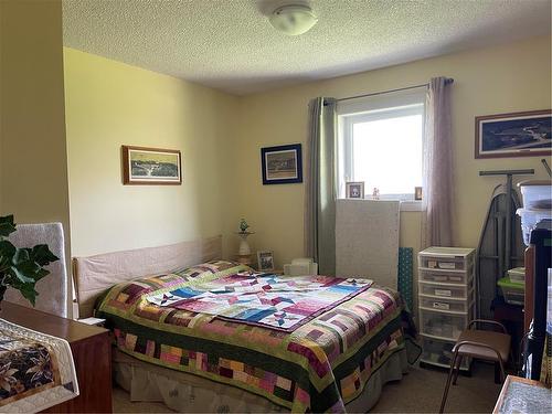 Swan River, Manitoba - Indoor Photo Showing Bedroom