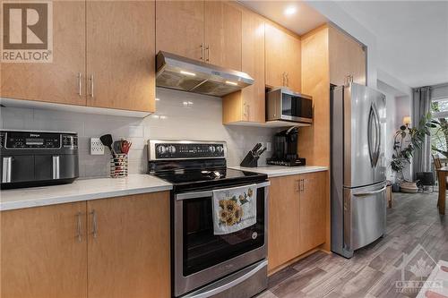 643 Cartographe Street, Ottawa, ON - Indoor Photo Showing Kitchen With Stainless Steel Kitchen