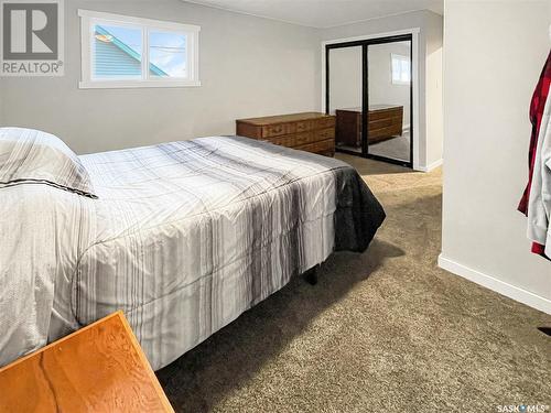 358 3Rd Street, Gull Lake, SK - Indoor Photo Showing Bedroom