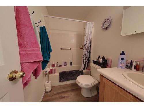 3 - 2504 12Th Street N, Cranbrook, BC - Indoor Photo Showing Bathroom