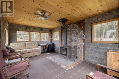 11 Pleasant Avenue, Quispamsis, NB - Indoor With Fireplace