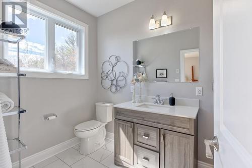 369 Rantz Road, Petawawa, ON - Indoor Photo Showing Bathroom
