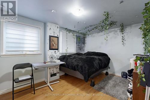 1088 Atwater Avenue, Mississauga, ON - Indoor Photo Showing Bedroom
