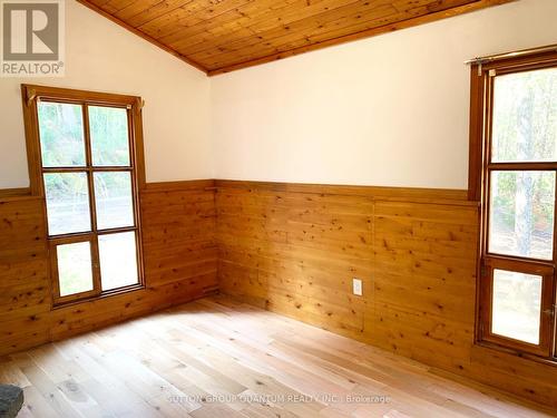 2724 River Road Road, North Frontenac, ON - Indoor Photo Showing Other Room