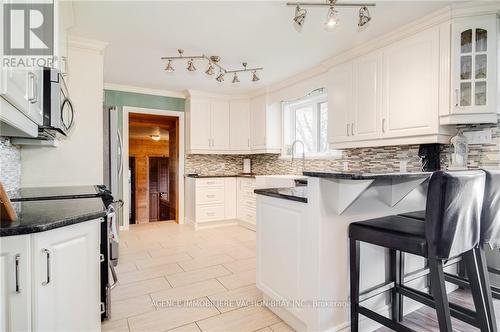 21410 County Rd 10 Road, Alexandria, ON - Indoor Photo Showing Kitchen With Upgraded Kitchen