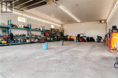 21410 County Rd 10 Road, Alexandria, ON - Indoor Photo Showing Garage