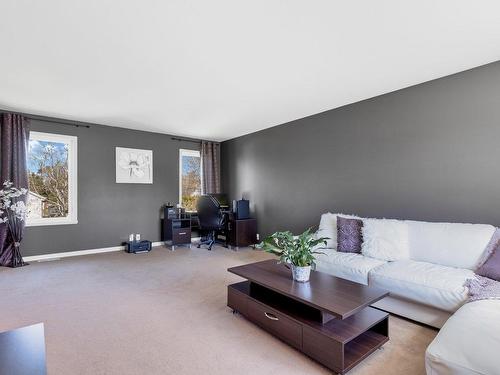 Salle familiale - 328 Rue St-Antoine, Sainte-Anne-Des-Plaines, QC - Indoor Photo Showing Living Room