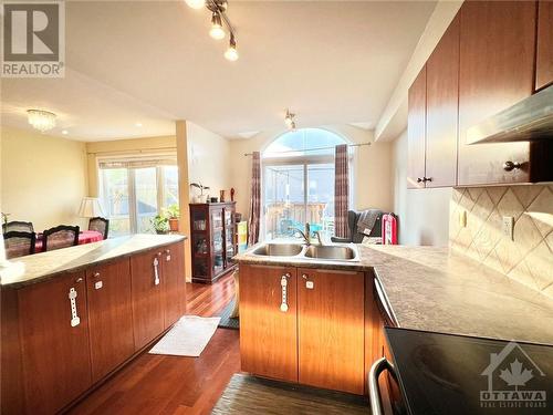 1162 Halton Terrace, Ottawa, ON - Indoor Photo Showing Kitchen With Double Sink