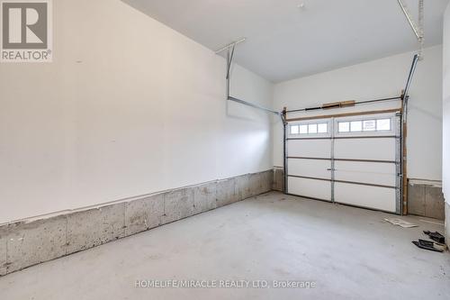 5190 Viola Desmond Drive, Mississauga, ON - Indoor Photo Showing Garage