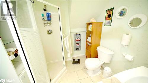 Lower bath - 17 Briarwood Crescent, Belleville, ON - Indoor Photo Showing Bathroom