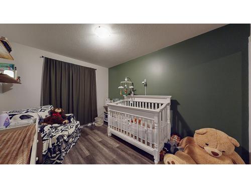 725 Rosa Drive S, Cranbrook, BC - Indoor Photo Showing Bedroom