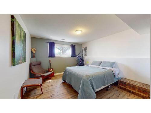 725 Rosa Drive S, Cranbrook, BC - Indoor Photo Showing Bedroom